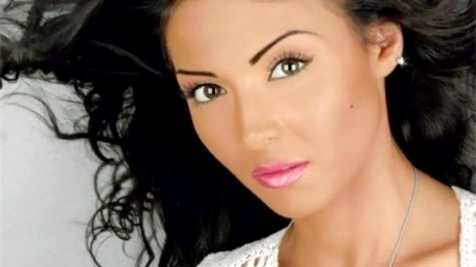 دوللي شاهين Dolly Shahine دوللي شاهين Dolly Shahine