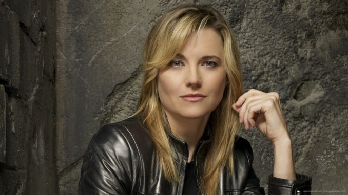 لوسي لوليس Lucy Lawless لوسي لوليس Lucy Lawless
