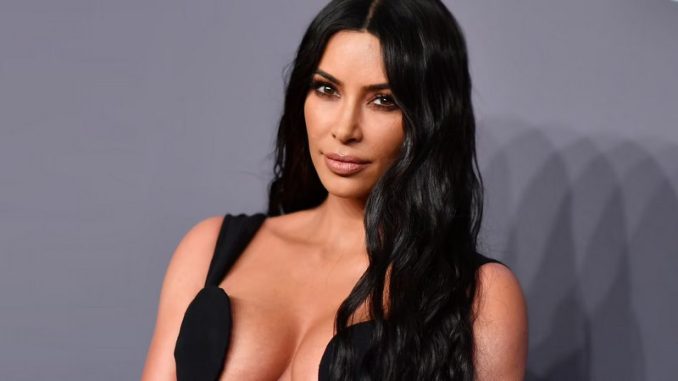 كيم كردشيان Kim Kardashian كيم كردشيان Kim Kardashian
