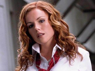 كاثلين روبيرتسون Kathleen Robertson
