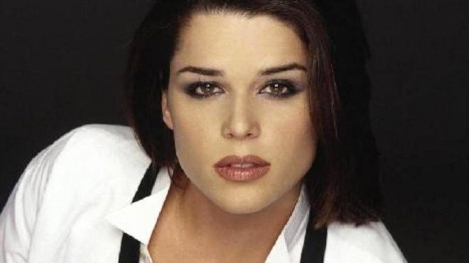 نيف كامبل Neve Campbell نيف كامبل Neve Campbell