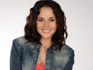 زوريا فيغا Zuria Vega
