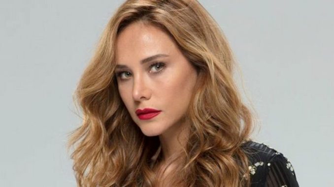 بورتشين تيرزي أوغلو Burcin Terzioglu بورتشين تيرزي أوغلو Burcin Terzioglu