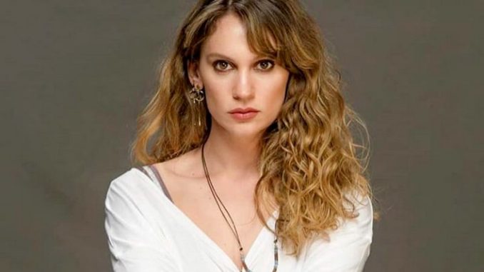 فرح زينب عبد الله Farah Zeynep Abdullah فرح زينب عبد الله Farah Zeynep Abdullah