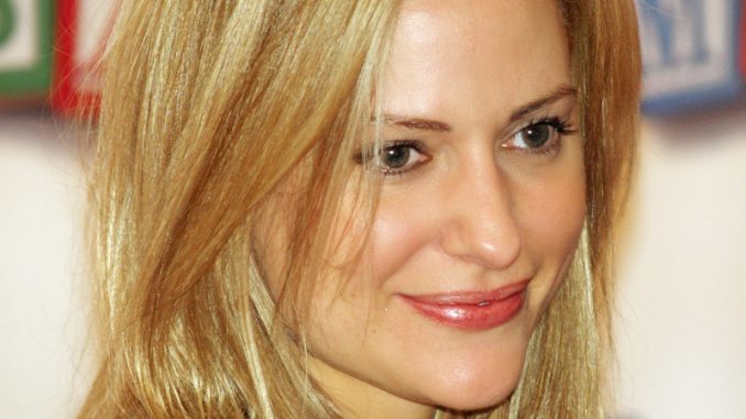أيمي مولينس Aimee Mullins أيمي مولينس Aimee Mullins
