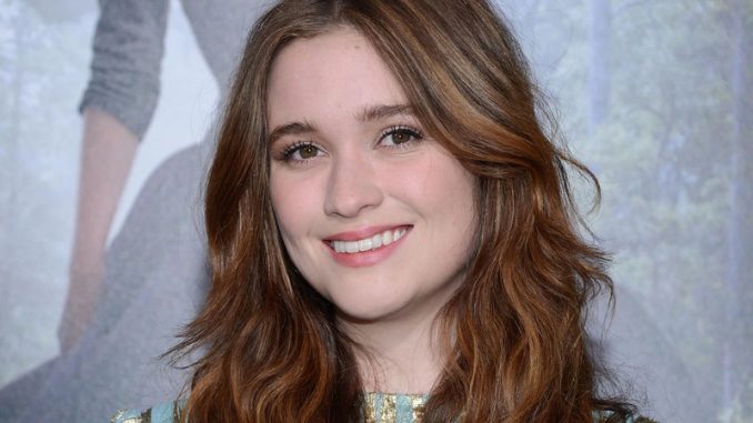 أليس إنجليرت Alice Englert أليس إنجليرت Alice Englert
