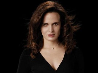 Elizabeth Reaser