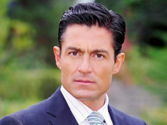 فرناندو كولنج Fernando Colunga