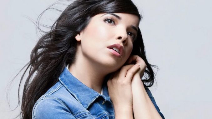إنديلا Indila إنديلا Indila