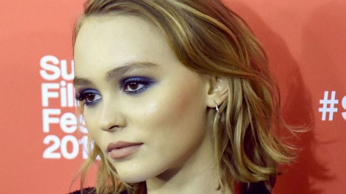 ليلي روز ديب Lily Rose Depp ليلي روز ديب Lily Rose Depp