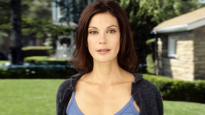 تيري هاتشر Teri Hatcher تيري هاتشر Teri Hatcher