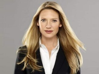 أنا تورف Anna Torv