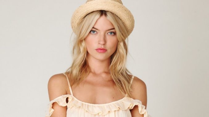 مارثا هانت Martha Hunt مارثا هانت Martha Hunt