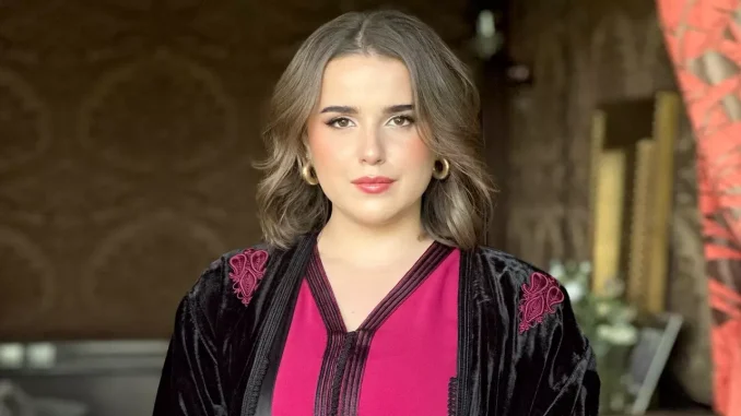 يسرى بوحموش (Yousra Bouhmouch)، ممثلة مغربية، من مواليد 2 سبتمبر 1995 في الرباط، المغرب. يسرى بوحموش Yousra Bouhmouch