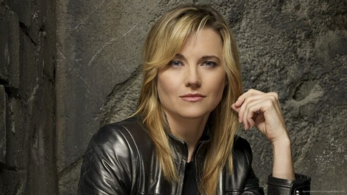 لوسي لوليس Lucy Lawless