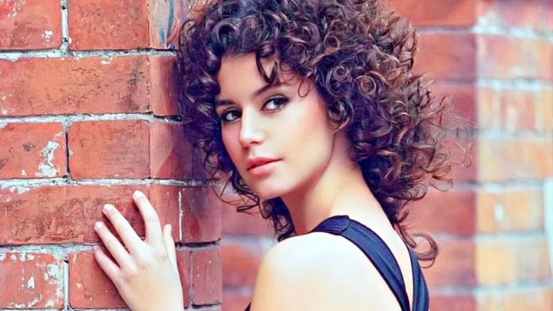 بيرين سات Beren Saat جلسة تصوير بيرين سات Beren Saat