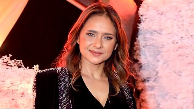نيللي كريم Nelly Karim