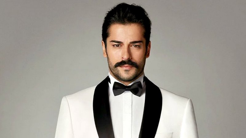 بوراك أوزجيفيت Burak Ozcivit بوراك أوزجيفيت Burak Ozcivit