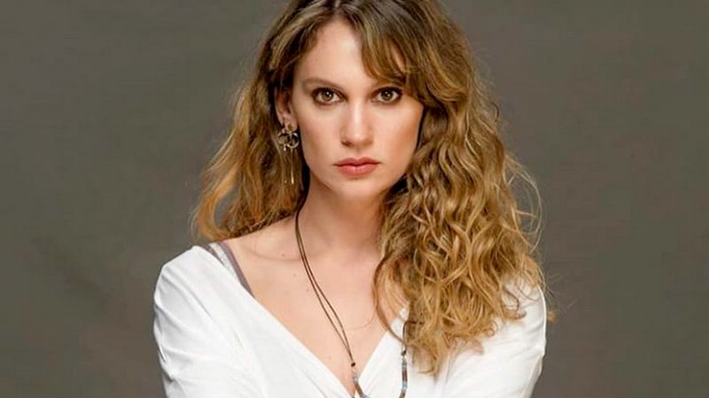 فرح زينب عبد الله Farah Zeynep Abdullah فرح زينب عبد الله Farah Zeynep Abdullah