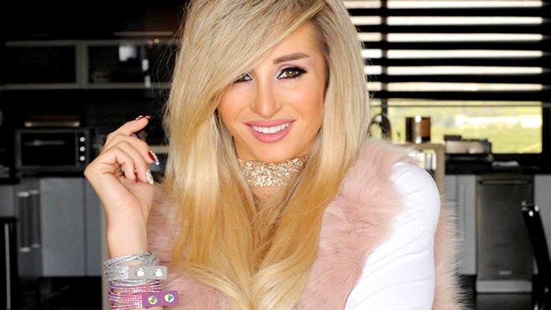 مايا نعمة Maya Nehme مايا نعمة Maya Nehme