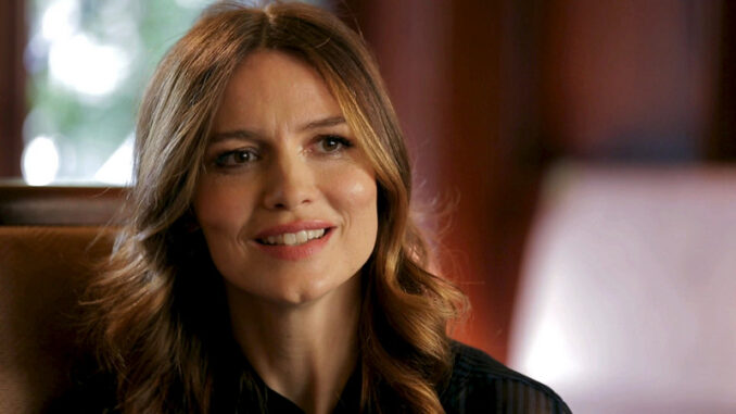 سافرون بوروز Saffron Burrows