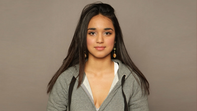 سمر بيشيل Summer Bishil سمر بيشيل Summer Bishil