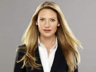 أنا تورف Anna Torv