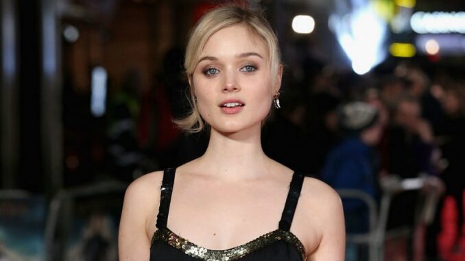 بيلا هيثكوت Bella Heathcote