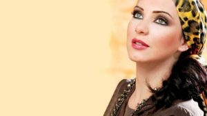 سلاف فواخرجي: الشعب السوري مع الرئيس الأسد ولن يرحل