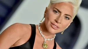 حينما ظهرت ليدي جاجا بملابس محتشمة لأول مرة
