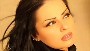 ديانا كرزون: أحلم برجل يفهمني ولن أضحي بالفن من أجل الحب
