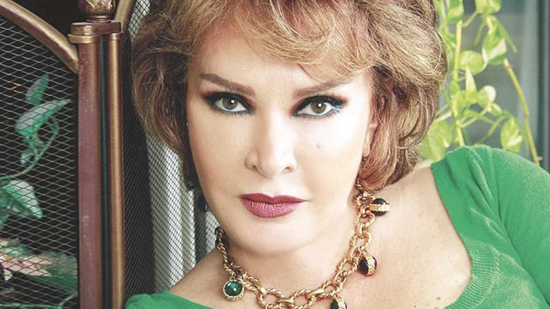 صفية العمري: منى زكي و دنيا سمير غانم و منة شلبي أفضل الممثلات حاليا