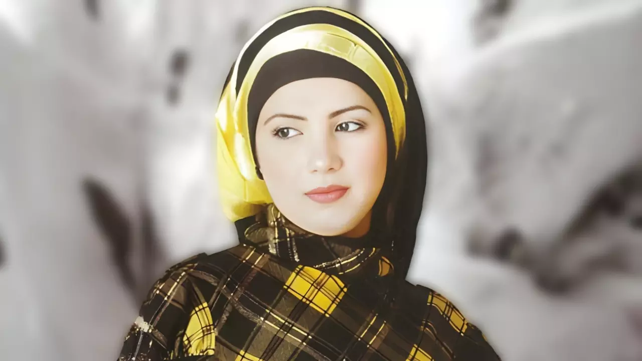 ياسمين محسن أول عارضة أزياء محجبة