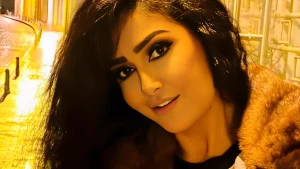 غادة عبد الرازق: لست فنانة اغراء وسأرتدي الحجاب