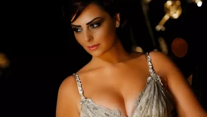 ديانا كرازون لن ترتدي المايوه وتتمنى الزواج من شاب أسمر يشبه أوباما
