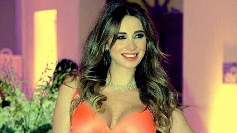 أنابيلا هلال - Annabella Hilal